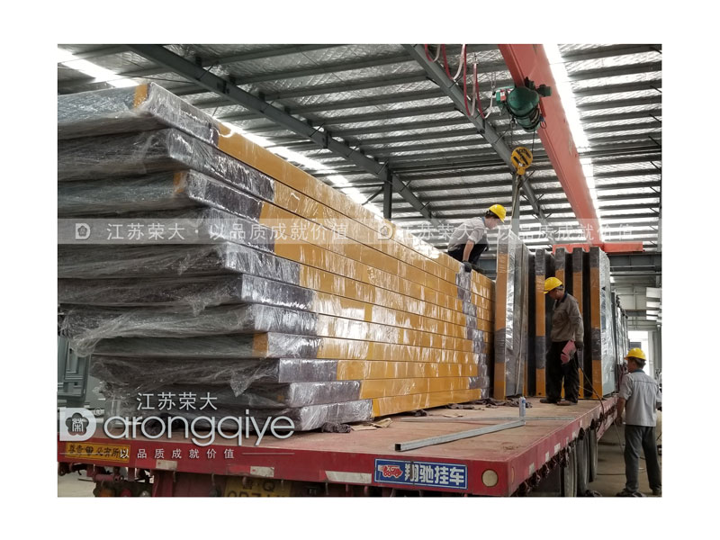 山東公交候車亭發貨