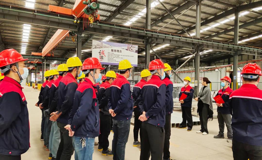 榮大公交候車(chē)亭廠家榮譽(yù)表彰例會(huì)配圖三